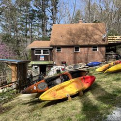 Boots Off Hostel & Campground