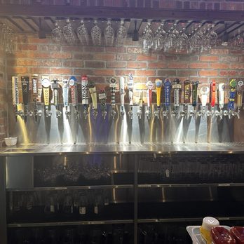 World of Beer - Beers on tap - Pubs Near Me - West Hartford, Connecticut World of Beer - Beers on tap - Pubs Near Me - West Hartford, Connecticut
