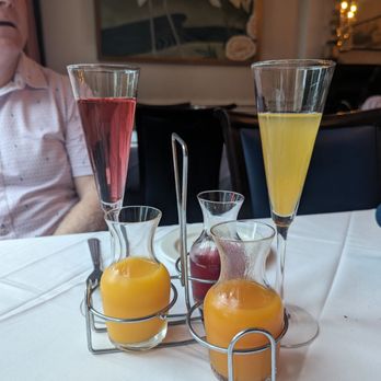 High Cotton - Mimosa trio - Cocktail Bars Near Me - Charleston, South Carolina High Cotton - Mimosa trio - Cocktail Bars Near Me - Charleston, South Carolina