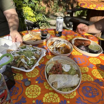 Funcho's - Nachos Hanalei, Plato de Quesadillas, Loaded Tostones - Mexican Near Me - Riverhead, New York