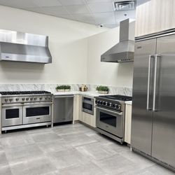 Universal Appliance and Kitchen Center