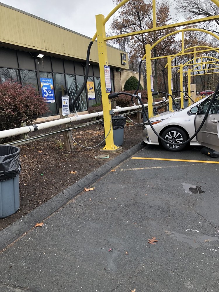 GOLDEN NOZZLE CAR WASH 17 Photos 520 Montgomery St, Chicopee, MA Yelp