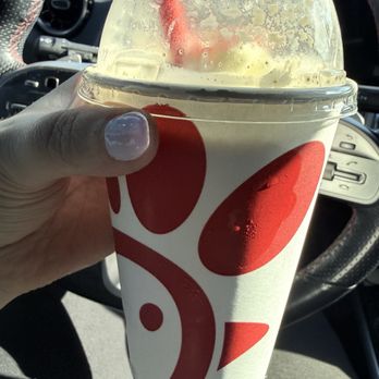 Chick-fil-A - Cookies & Cream Milkshake - Fast Food Near Me - Lake Elsinore, California Chick-fil-A - Cookies & Cream Milkshake - Fast Food Near Me - Lake Elsinore, California