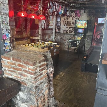 Captain Tony's Saloon - Dive Bars Near Me - Key West, Florida Captain Tony's Saloon - Dive Bars Near Me - Key West, Florida