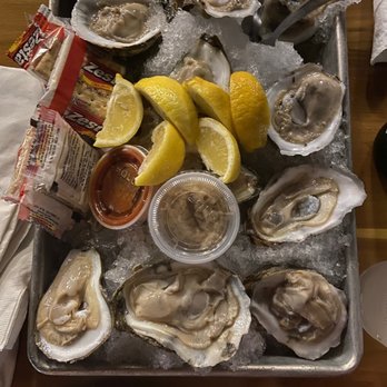 CJ's Crab Shack - Oysters - Seafood Near Me - Miami Beach, Florida