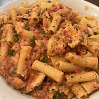 Buca di Beppo Italian Restaurant - Spicy Chicken Rigatoni - Italian Near Me - Brea, California Buca di Beppo Italian Restaurant - Spicy Chicken Rigatoni - Italian Near Me - Brea, California