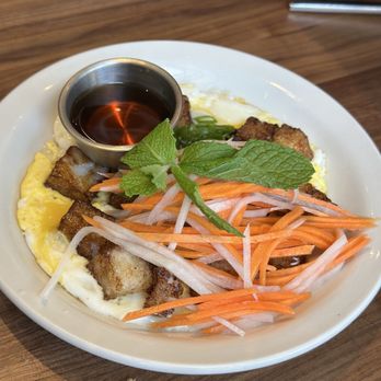 Ramie - Banh boi chien - Wine Bars Near Me - Seattle, Washington