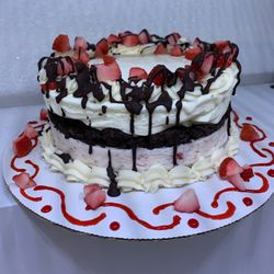 Cameez Frozen Yogurt - Chocolate covered strawberry cake