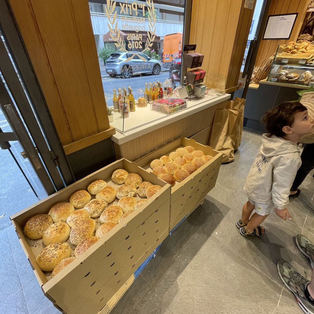 La Parisienne - Inside the store - Bakeries Near Me - Paris, 75 La Parisienne - Inside the store - Bakeries Near Me - Paris, 75