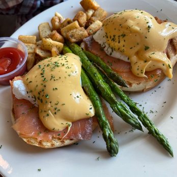 Chef's Corner Cafe Bakery - The best ever salmon egg benedict - Bakeries Near Me - Williston, Vermont