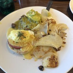 Classic Eggs Benedict