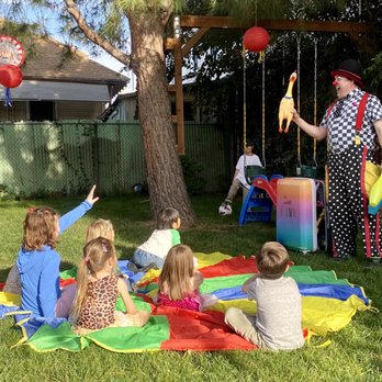 Los Angeles Clown - el pollo loco - Performing Arts Near Me - Los Angeles, California