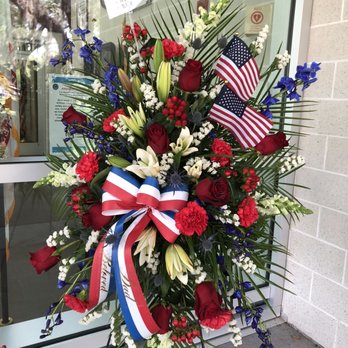 Lou's Florist - Standing spray for Memorial Service of military veteran of WWII - Florists Near Me - South Pasadena, Florida Lou's Florist - Standing spray for Memorial Service of military veteran of WWII - Florists Near Me - South Pasadena, Florida