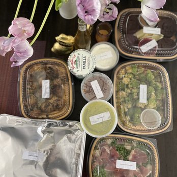Simon Pearce - Their Easter take home dinner for 4 - New American Near Me - Quechee, Vermont Simon Pearce - Their Easter take home dinner for 4 - New American Near Me - Quechee, Vermont
