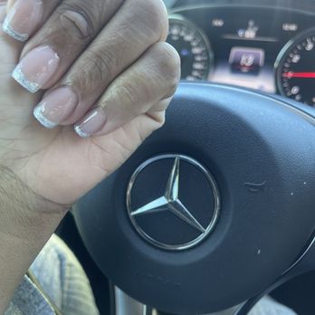 Lee’s Magic Nails - Full set - Nail Salons Near Me - Panorama City, California