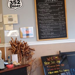 breakfast specials on the wall