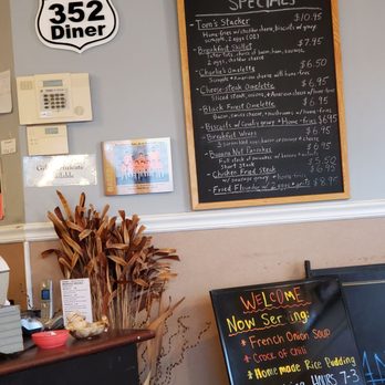 Route 352 Diner - breakfast specials on the wall - Italian Near Me - Brookhaven, Pennsylvania