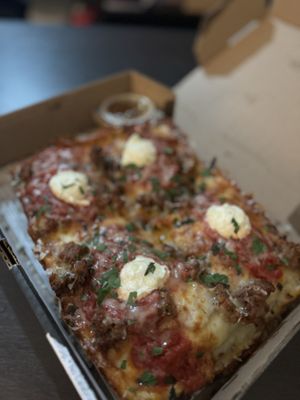 Descendant Detroit Style Pizza by null