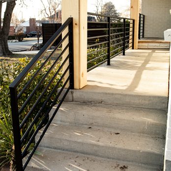 Silva Steel and Fab - Front Porch Custom Rail with Horizontal Balusters and Matte Black Powder Coating - Metal Fabricators Near Me
