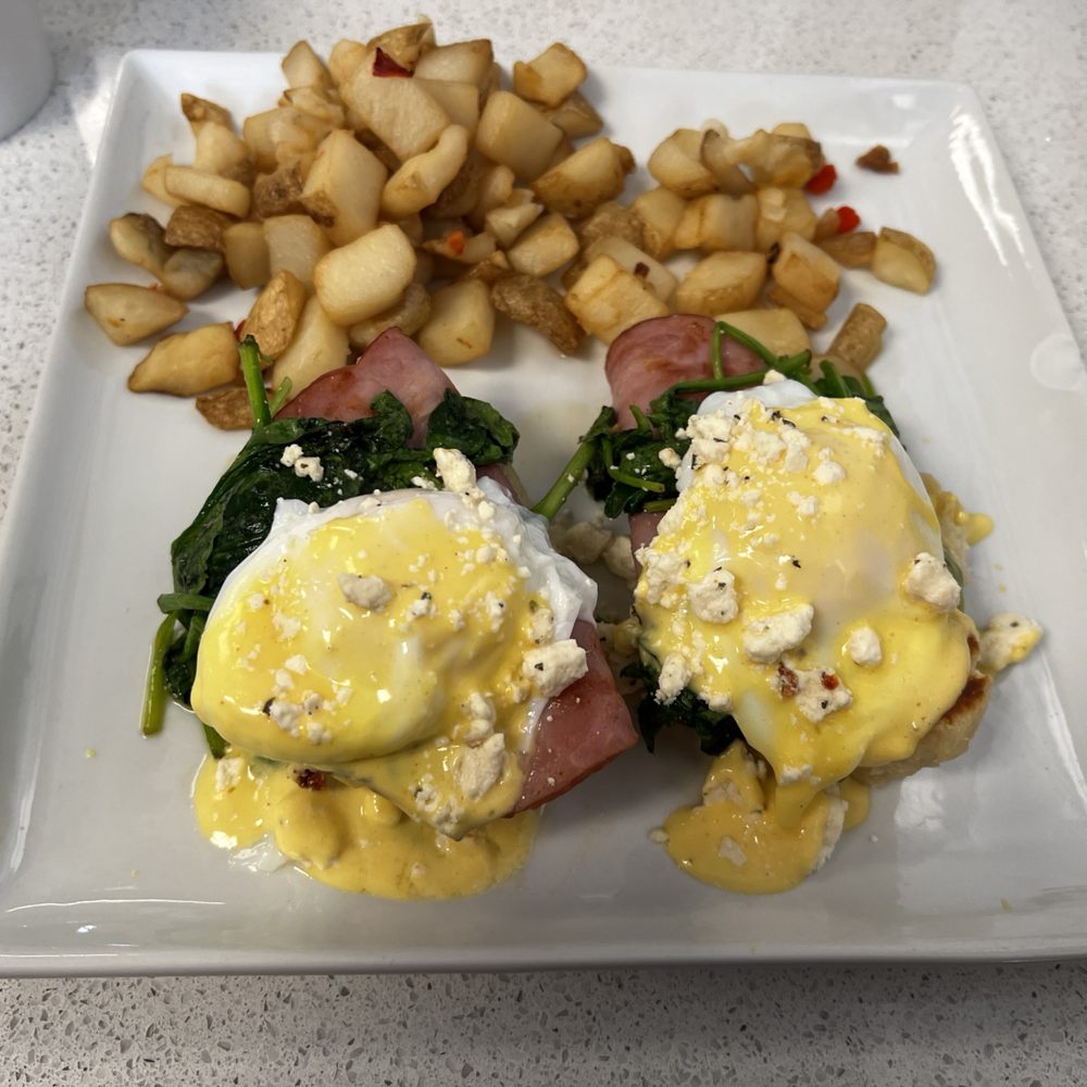 Ale's Kitchen - Florentino Benedict - Breakfast & Brunch Near Me - Midlothian, Texas