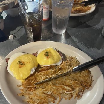 Goldy's Breakfast Bistro - Eggs Benedict - Breakfast & Brunch Near Me - Boise, Idaho