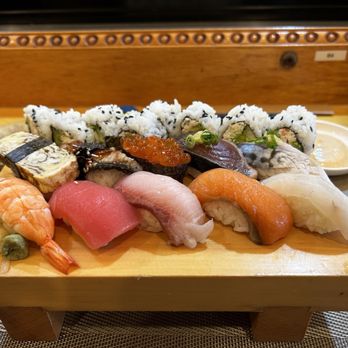 Hiro Japanese Restaurant - Sushi dinner comes with choice of soup or salad - Sushi Bars Near Me - Jacksonville, Florida