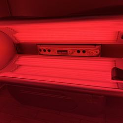 L.A. Tan - Red light therapy