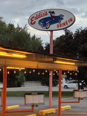 Eddie's Drive In by null
