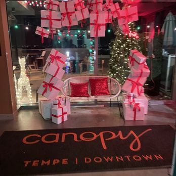 Alibi Tempe - Holiday Vibe - New American Near Me - Tempe, Arizona