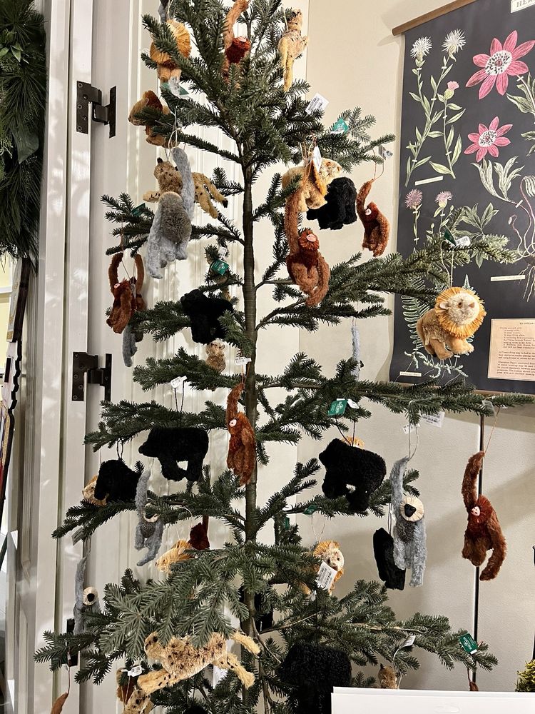 Garden Shop at Lewis Ginter Botanical Garden - beekeeping in Henrico, VA