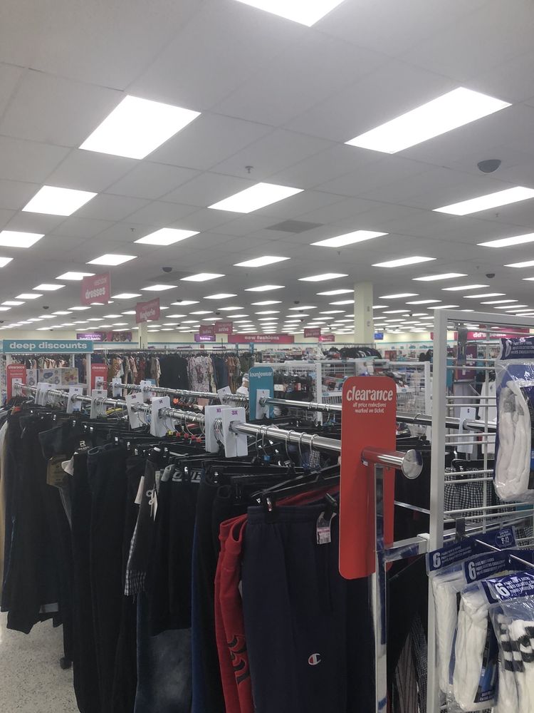 DD’S DISCOUNTS Updated September 2024 70 Photos & 42 Reviews