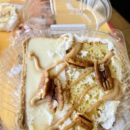 Caramel Pecan Cheesecake