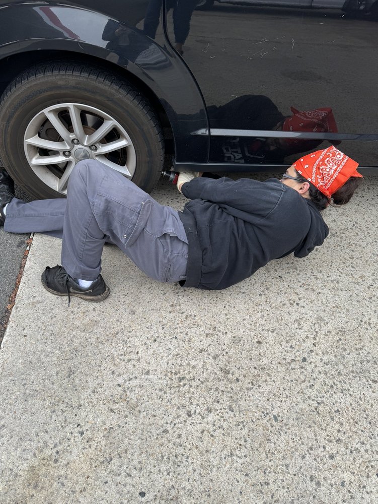 WEST SPRINGFIELD AUTO CARE Updated October 2024 51 Reviews 8400