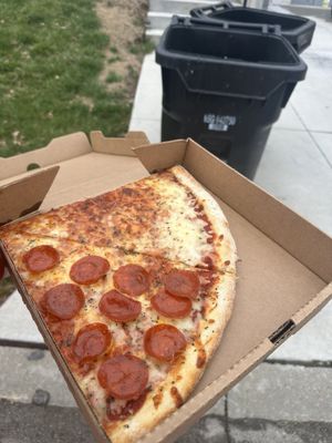 Ramundo's Pizzeria by null