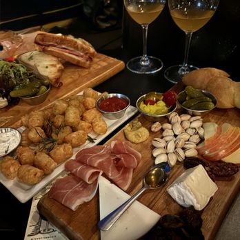 Covell - Wine Bars Near Me - Los Angeles, California