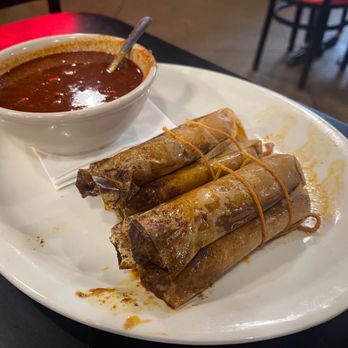 Blues City Cafe - (6) Tamales and Chili (5/5) - Southern Near Me - Memphis, Tennessee Blues City Cafe - (6) Tamales and Chili (5/5) - Southern Near Me - Memphis, Tennessee