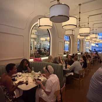 La Pecora Bianca - Banquettes - Bars Near Me - New York, New York La Pecora Bianca - Banquettes - Bars Near Me - New York, New York