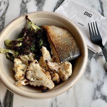 Dig Inn - Mixed veggie bowl with charred broccoli, cauliflower, and salmon - New American Near Me - New York, New York Dig Inn - Mixed veggie bowl with charred broccoli, cauliflower, and salmon - New American Near Me - New York, New York