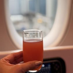 新加坡航空 - Singapore Airlines.  Pre-flight Peach Bellini.