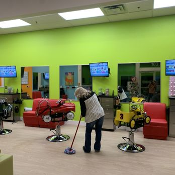 Pigtails & Crewcuts - Cute car chairs to sit in with TVs - Kids Hair Salons Near Me - Fort Collins, Colorado Pigtails & Crewcuts - Cute car chairs to sit in with TVs - Kids Hair Salons Near Me - Fort Collins, Colorado