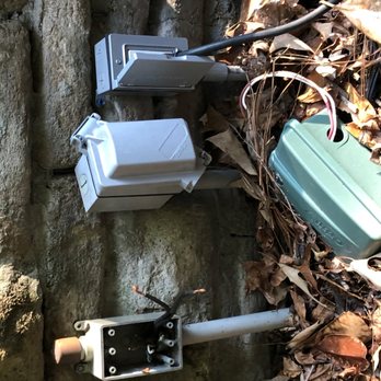 Rick's Plumbing and Electric - Cover left off, wires everywhere - Electricians Near Me - Oxford, Mississippi Rick's Plumbing and Electric - Cover left off, wires everywhere - Electricians Near Me - Oxford, Mississippi