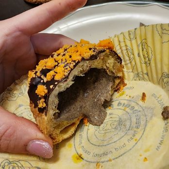 Beard Papa's - My sad, underfilled, incorrect cream puff - Desserts Near Me - Boston, Massachusetts
