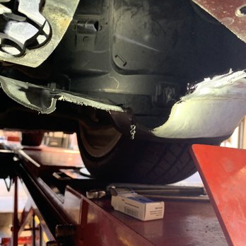 Universal Body & Repair - THEY STEAL PARTS OFF YOUR CAR. - Auto Repair Near Me - Jacksonville, Florida Universal Body & Repair - THEY STEAL PARTS OFF YOUR CAR. - Auto Repair Near Me - Jacksonville, Florida