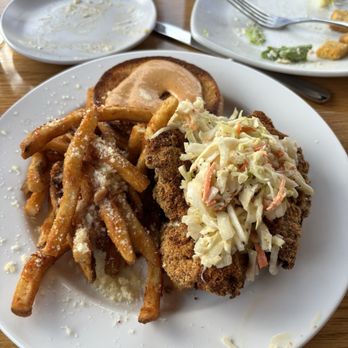 Alice's - Alice's Spicy Fried Chicken Sandwich - New American Near Me - Lake Hopatcong, New Jersey