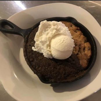 The Inn Between  - Hot chocolate chip cookie sundae  ! - Hotels Near Me - Andover, Vermont