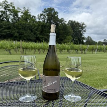 Gray Ghost Vineyards - Wineries Near Me - Amissville, Virginia