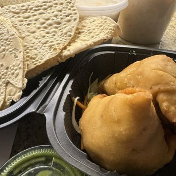 Maharaja Royal Bites - Papadam is the thin crispy lentil bread, rice and vegetable samosa - Indian Near Me - Reno, Nevada