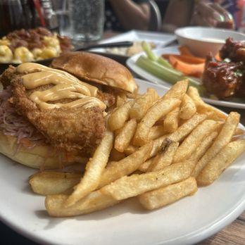 Mom's Kitchen & Bar - Chicken sandwich - Bars Near Me - Astoria, New York Mom's Kitchen & Bar - Chicken sandwich - Bars Near Me - Astoria, New York