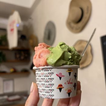 An's Hatmakers - Strawberry and matcha strawberry in a small cup - Gelato Near Me - Del Mar, California An's Hatmakers - Strawberry and matcha strawberry in a small cup - Gelato Near Me - Del Mar, California