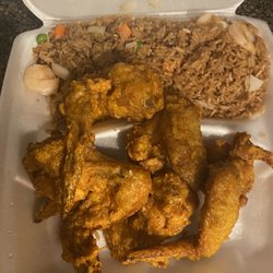 China Wok - Shrimp fried rice with chicken wings